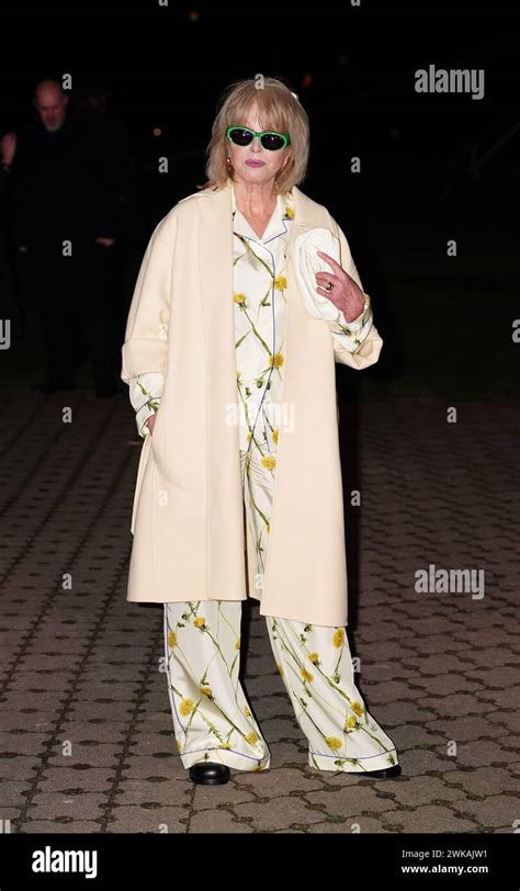 joanna lumley burberry|the burberry show model.